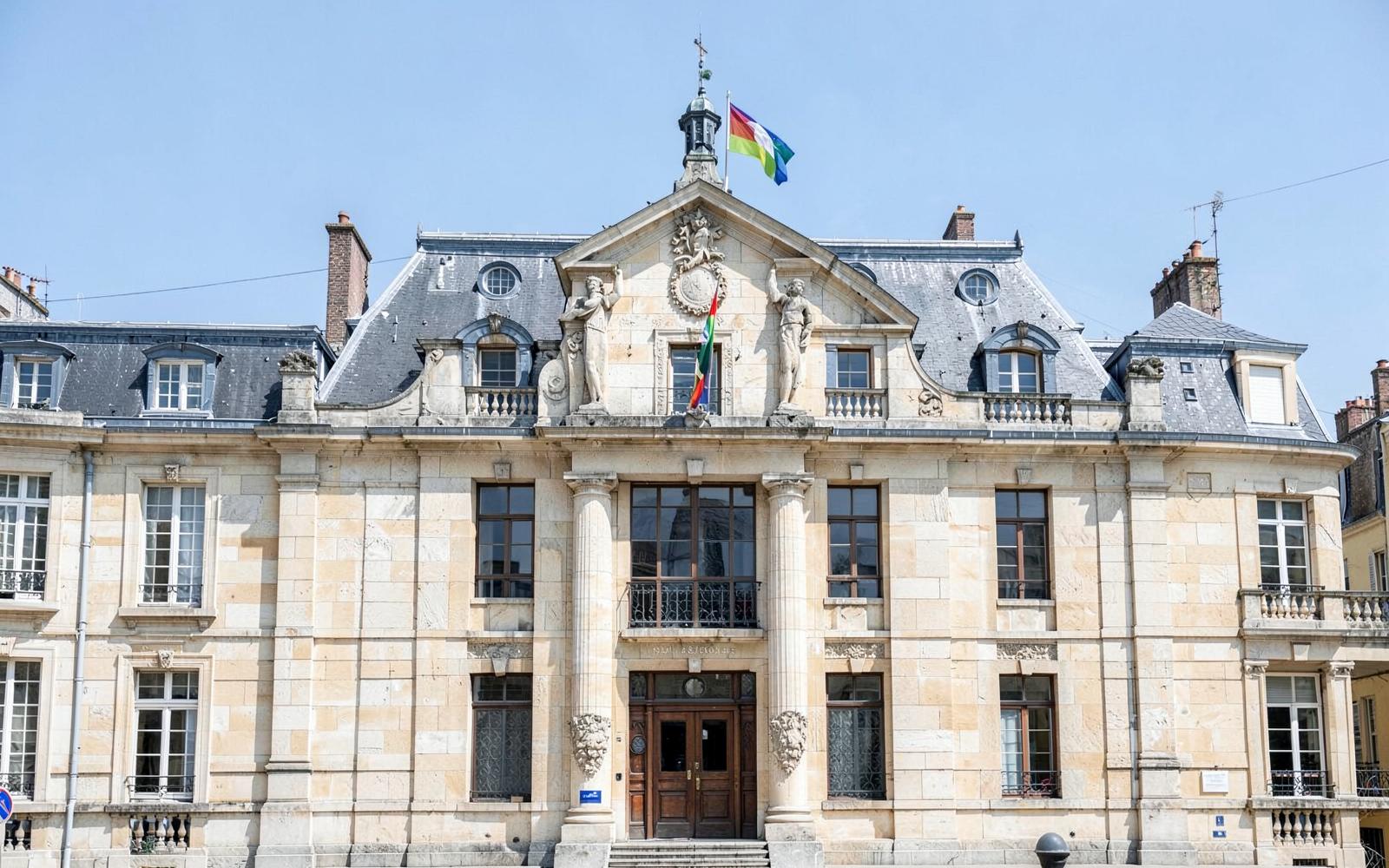 Vue intérieure d'un bâtiment illustrant un projet immobilier en montage